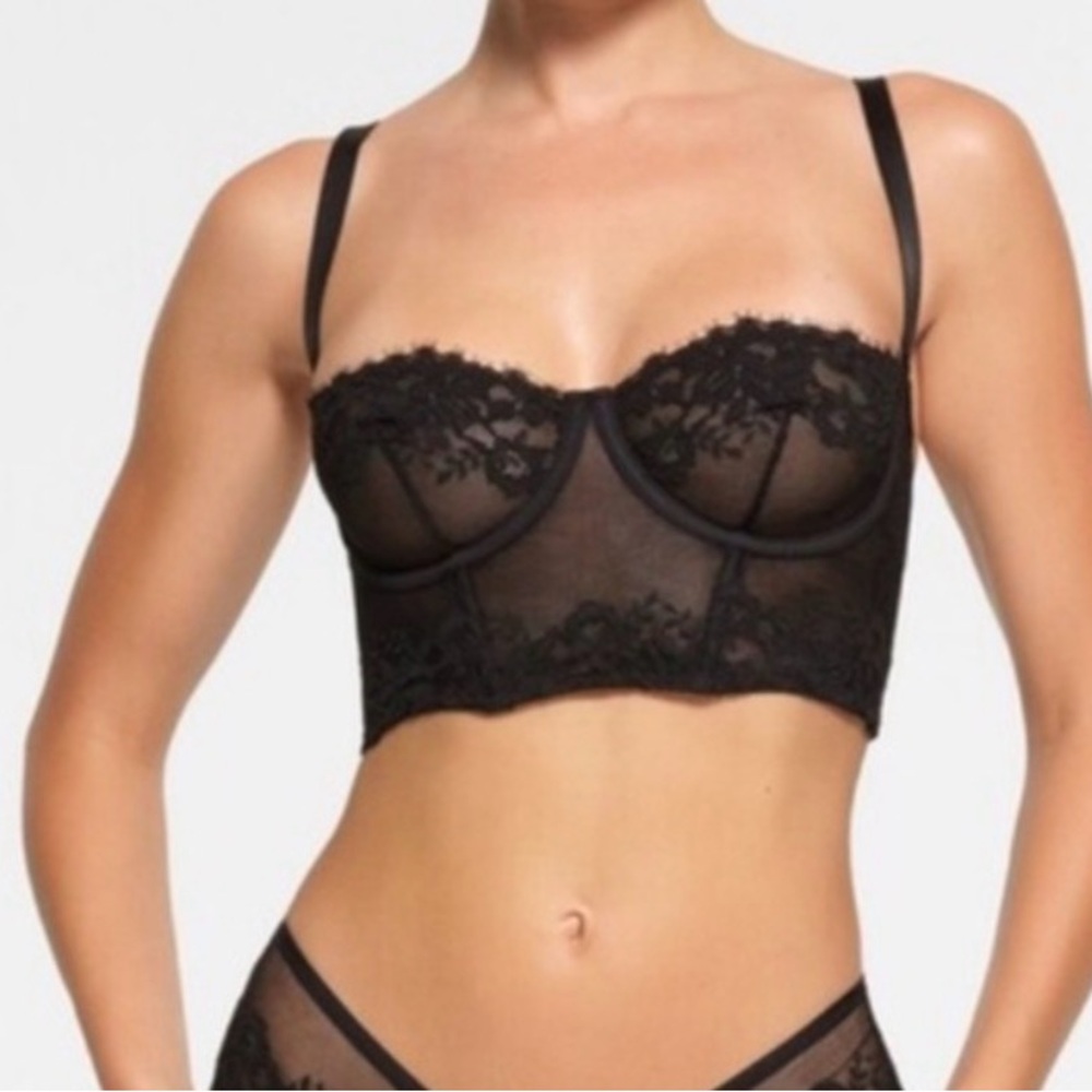 SKIMS Black Lace Bra